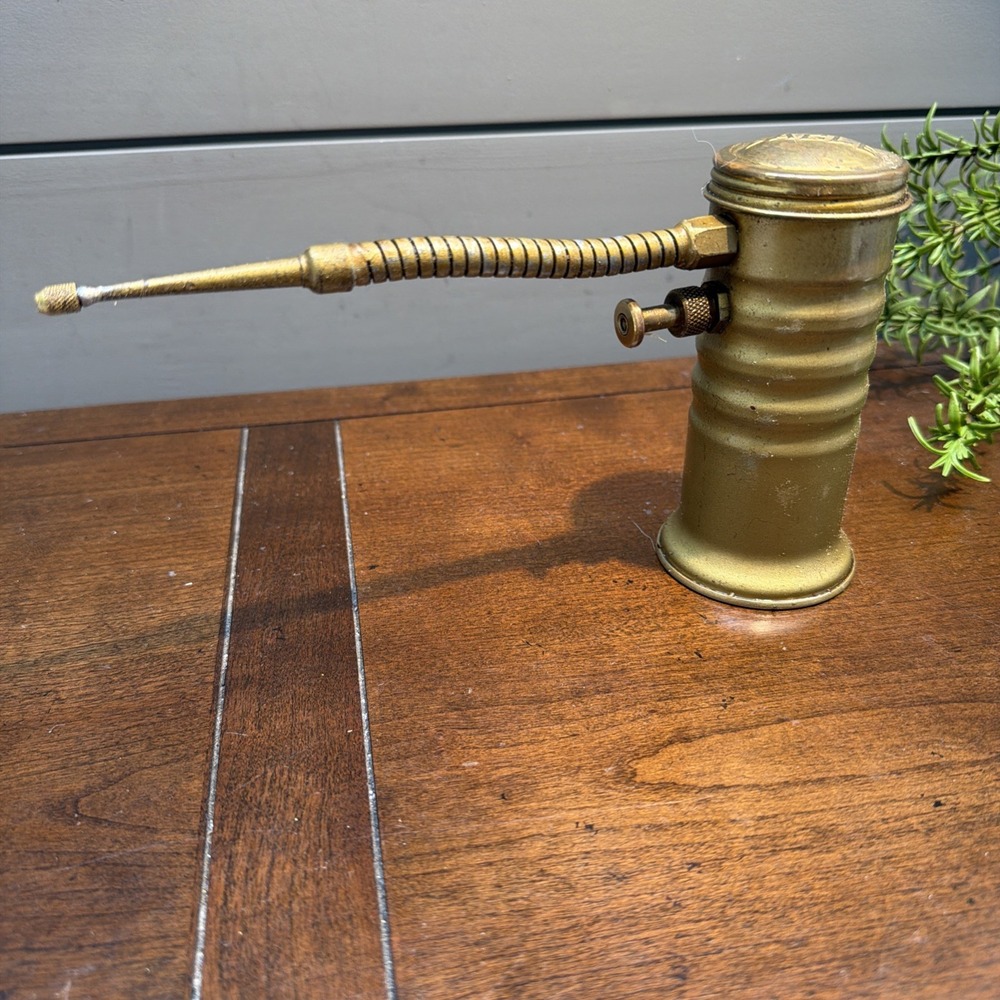 Vintage  EAGLE No. 66 Brass Finger Pump Oiler Oil Can FLEXIBLE SPOUT Made In USA